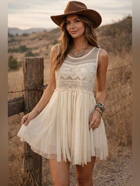 NWT The Hanger Cream Lace Fringe Beige Tunic Mini Dress/tunic Boho Mesh Western